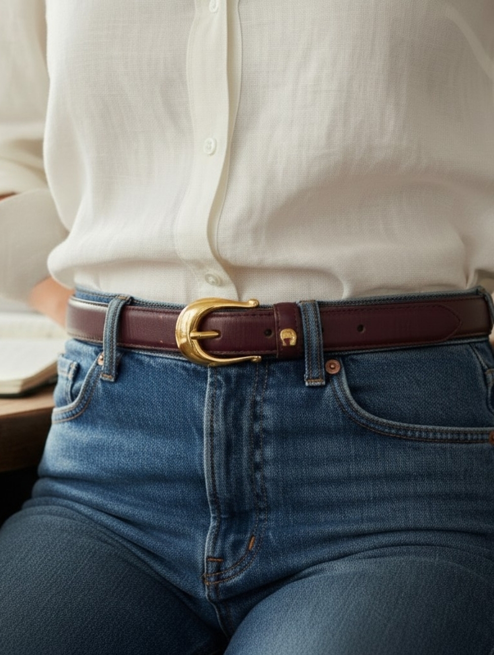Etienne Aigner Vintage Burgundy Leather Belt Red Gold Buckle Classic Logo Medium